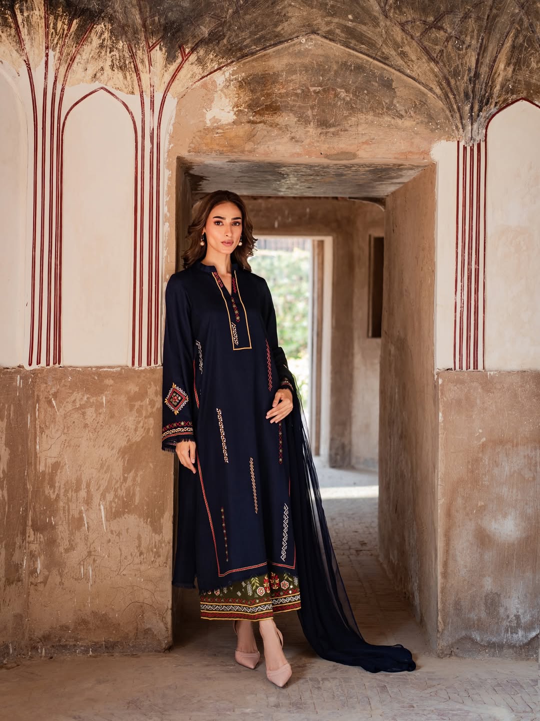 Roha Embroidered 3pc