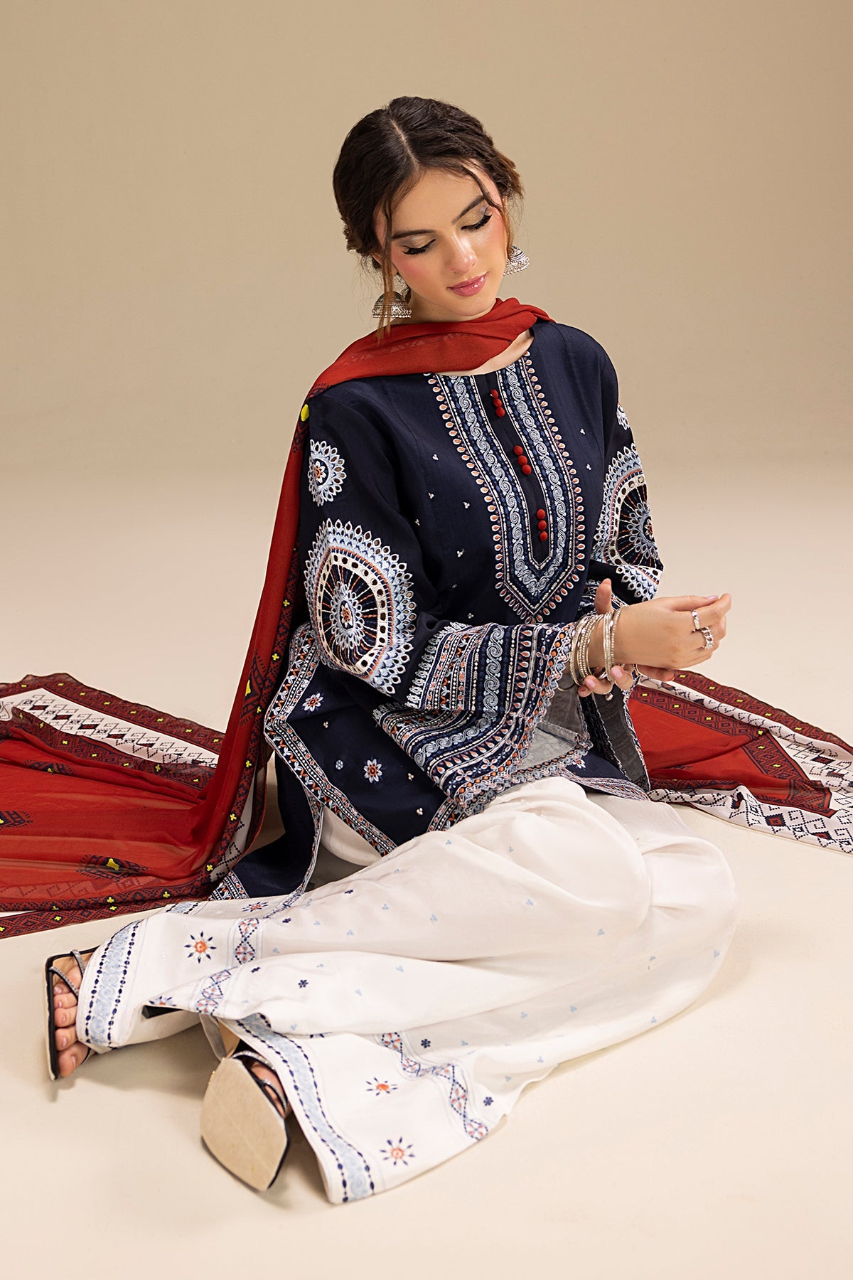 Arzu Embroidered 3pc