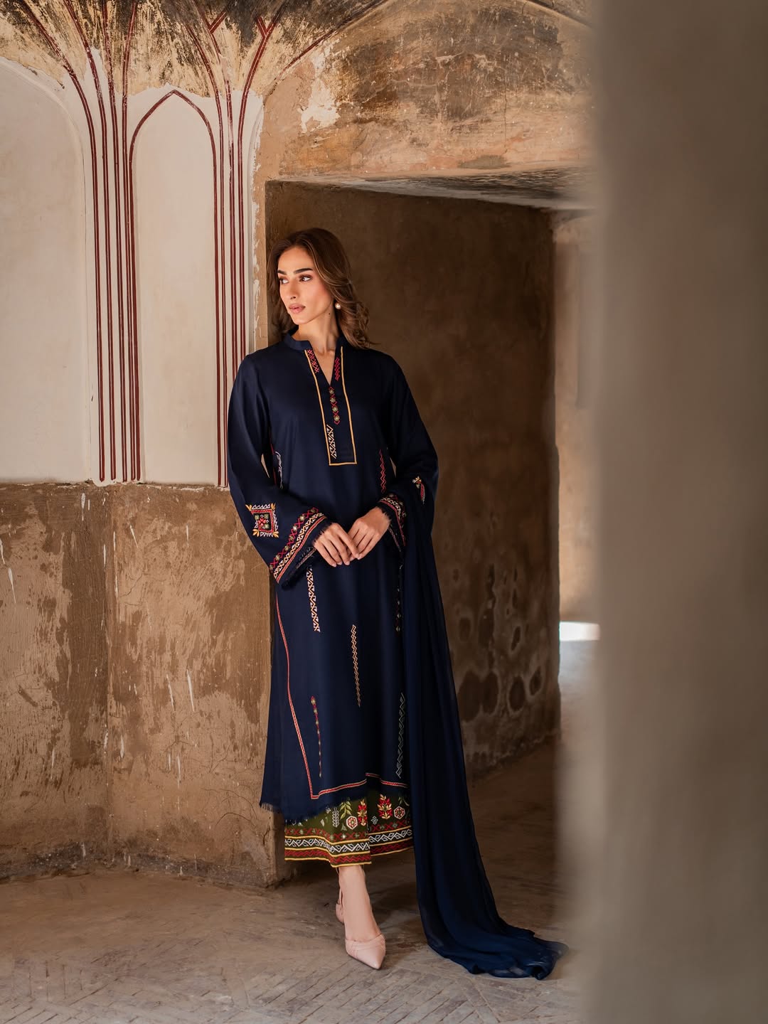 Roha Embroidered 3pc